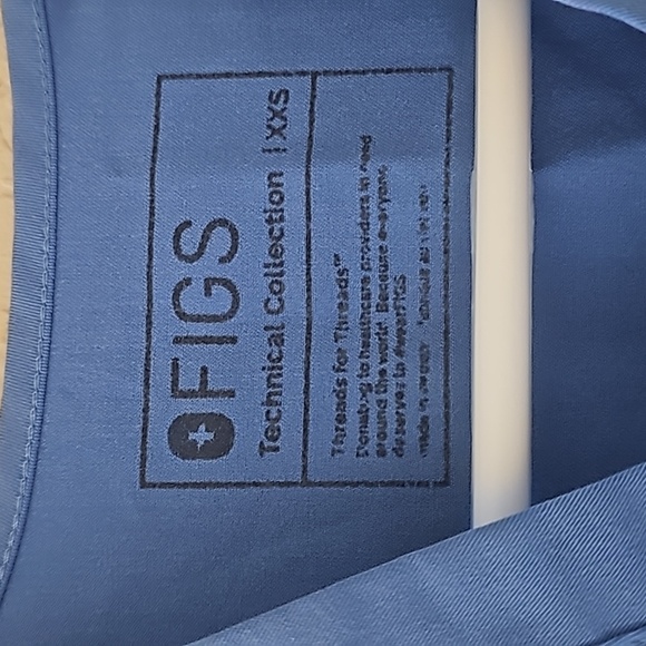 Figs xxs light blue scrub top - Picture 3 of 4